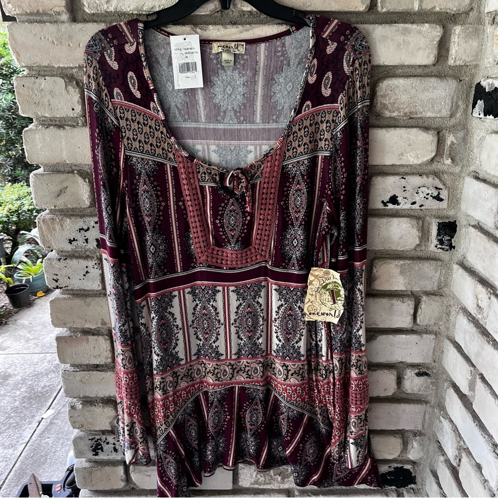 One world woman long sleeve  petite top NWT